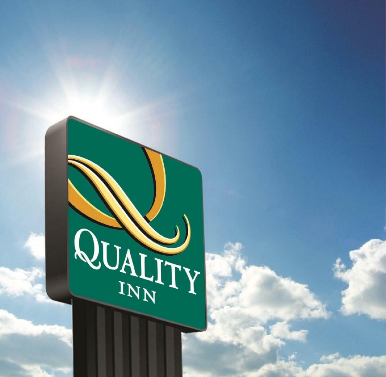 Quality Inn Queens Ню Йорк Екстериор снимка